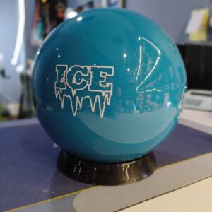 STORM ICE POLYESTER BOWLING BALL